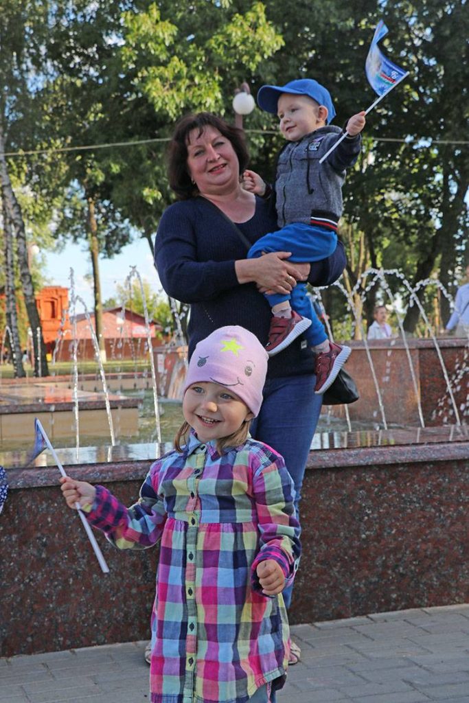 img_1788-683x1024 ТЫСЯЧА ЧЕЛОВЕК НА КРАСНОЙ ПЛОЩАДИ. В Ветке прошёл концерт в рамках акции «Мы — вместе за Беларусь!»