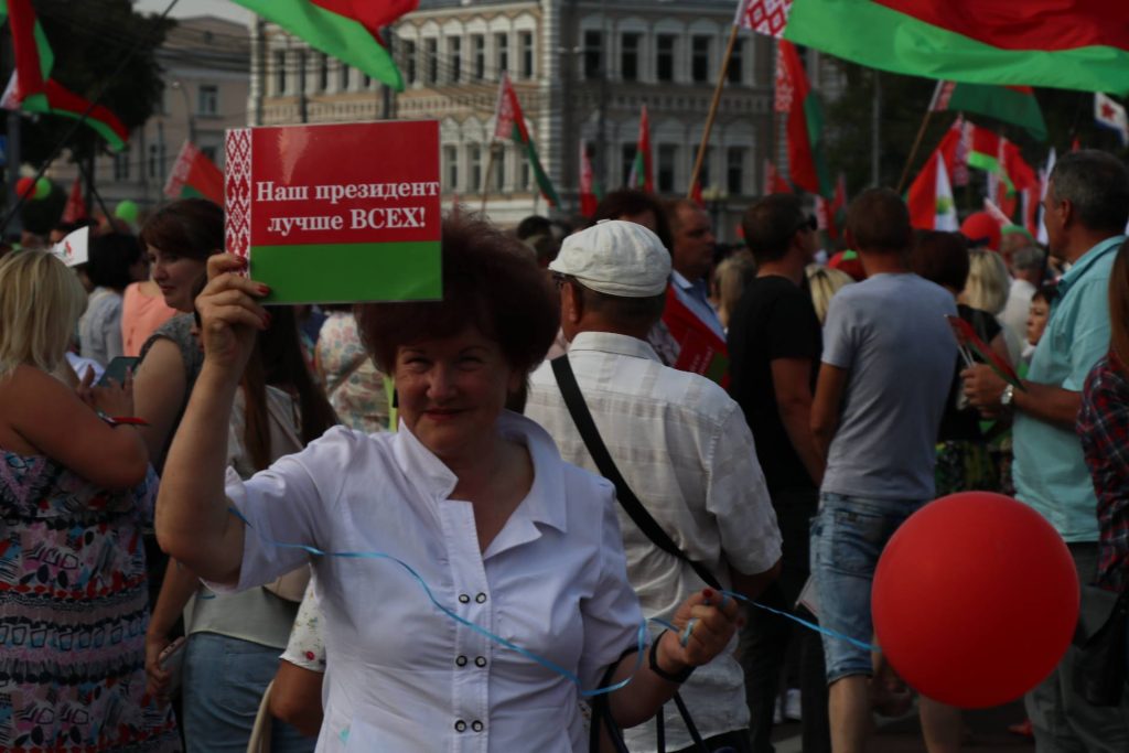 img_2717-1024x683 Сегодня в Гомеле прошёл митинг в поддержку мира, безопасности и спокойствия в Беларуси