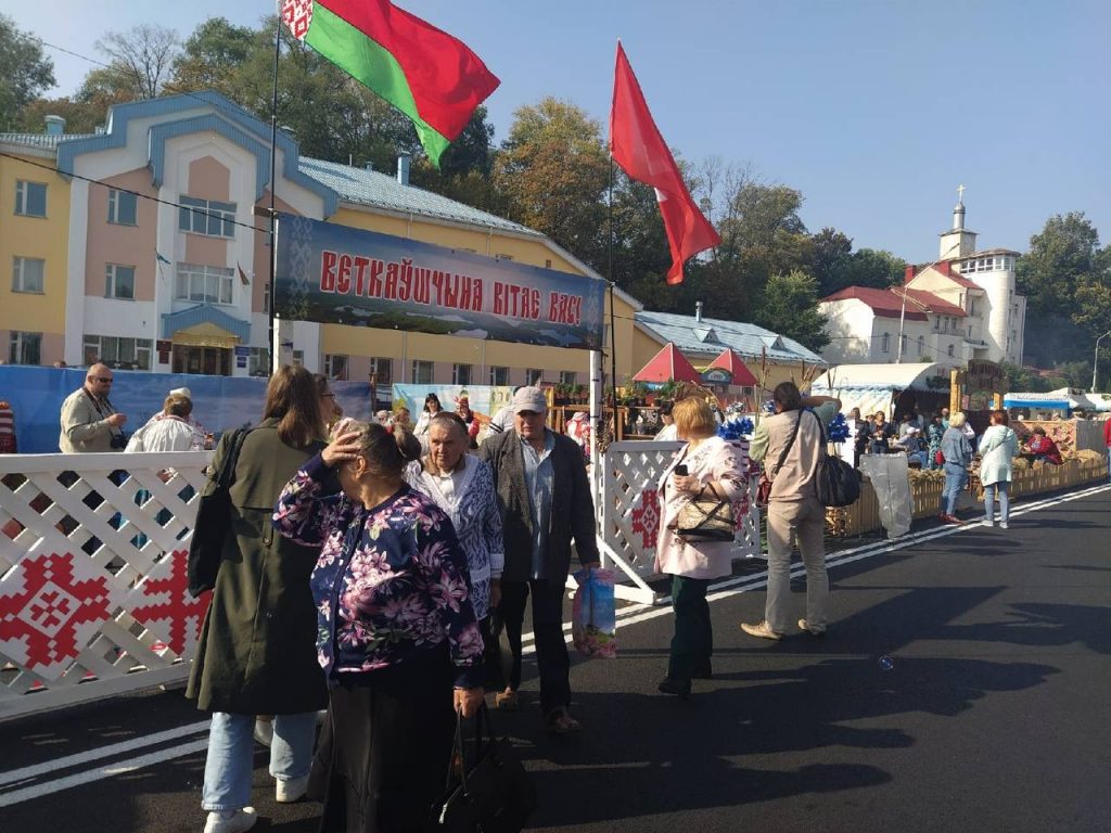 vetkovski_raion_podvorie_26_09-5-1024x768 Подворье Ветковского района богато и хлебом, и зрелищами