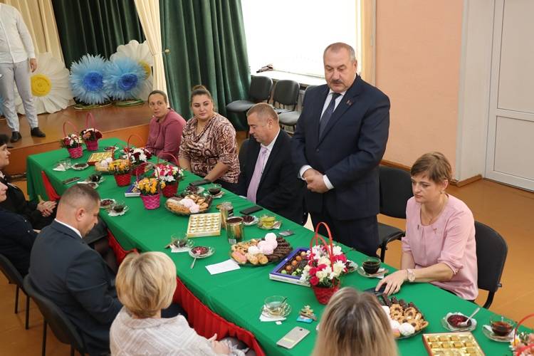 vetkovski_raion_den_mam_14_10-2 В День матери встречи с женщинами провели глава района и председатель райсовета депутатов