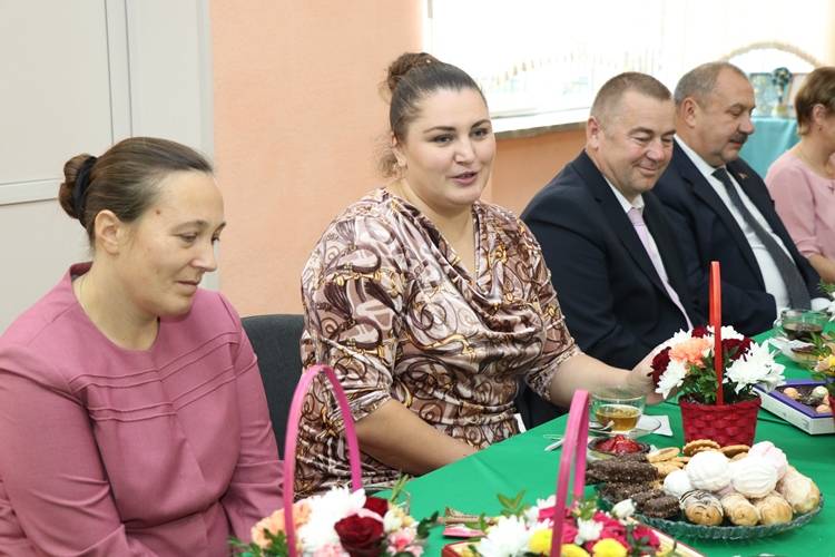 vetkovski_raion_den_mam_14_10-7 В День матери встречи с женщинами провели глава района и председатель райсовета депутатов
