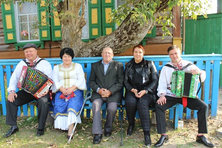 vetkovski_raion_glibovka_01_10-2 В День пожилого человека администрация Ветковского спецлесхоза навестила Ивана Алексеевича Рябикова