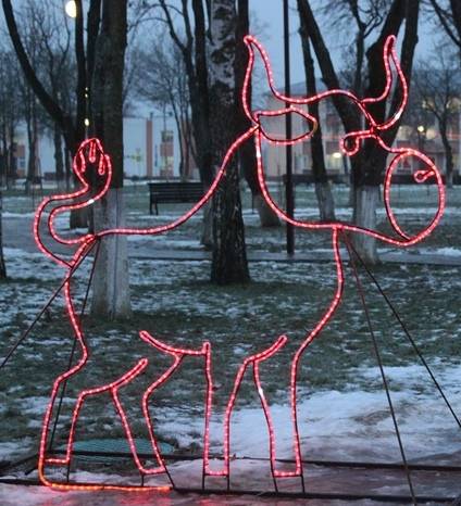 vetkovski_raion_figuri_29_12-2 Город украсили световые фигуры. К ним нужно относиться бережно!
