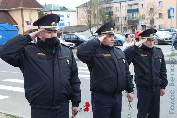 img_0245 Вчера в Ветке состоялся митинг, посвященный 35-летию со дня катастрофы на Чернобыльской атомной электростанции (ФОТО)