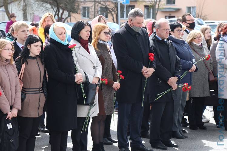 img_0297 Вчера в Ветке состоялся митинг, посвященный 35-летию со дня катастрофы на Чернобыльской атомной электростанции (ФОТО)