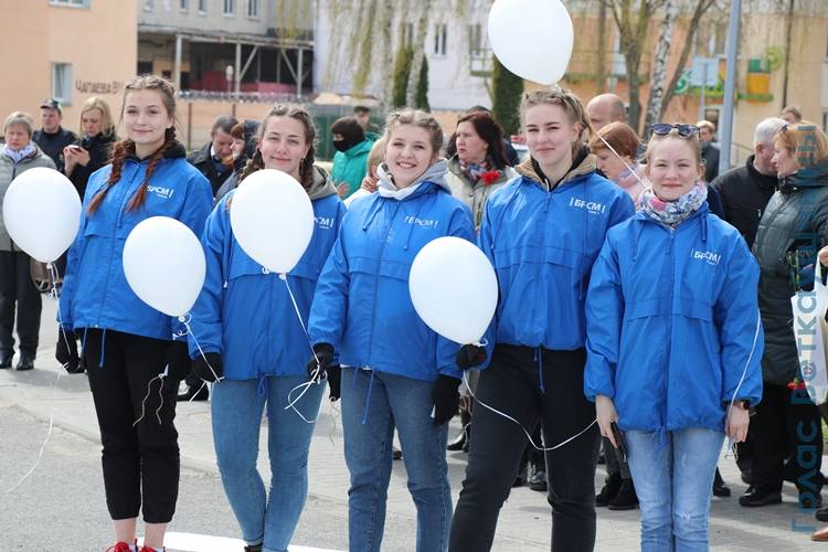 vetkovski_raion_ministr_obrazovania_26_04 Вчера в Ветке состоялся митинг, посвященный 35-летию со дня катастрофы на Чернобыльской атомной электростанции (ФОТО)