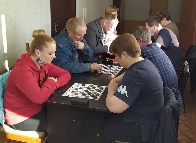 vetkovski_raion_shashki_20_04 В Ветке прошли соревнования по шашкам и шахматам среди сельских жителей, работников организаций агропромышленного комплекса и учреждений Ветковского района