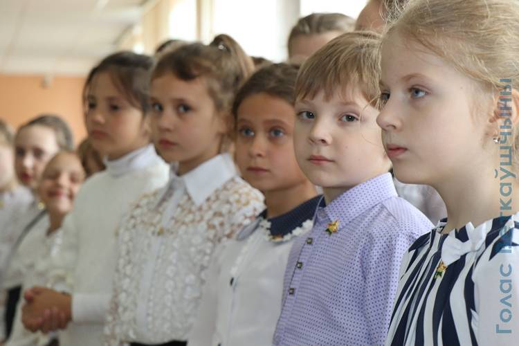 vetkovski_raion_pioneri_19_05-10 Ветковских школьников приняли в пионеры и октябрята