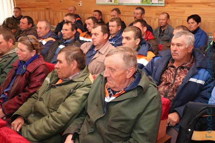 vetkovski_raion_silivonchik_stolbun_14_05-4 Глава района Павел Силивончик встретился с коллективом Столбунского лесничества