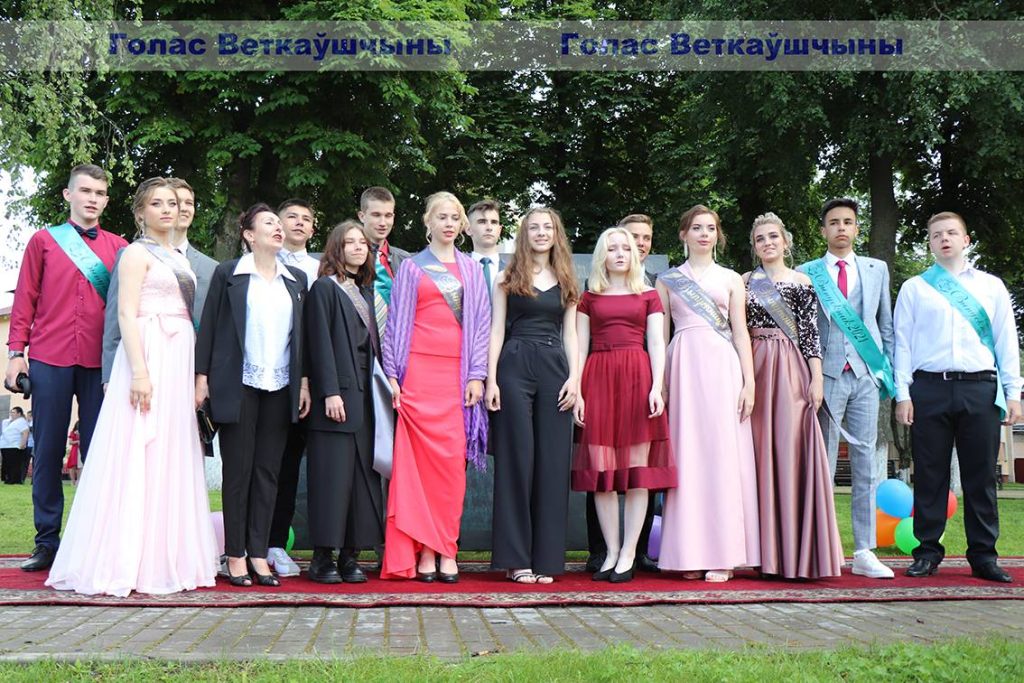 img_0722-1024x683 В Ветке прошёл районный бал выпускников