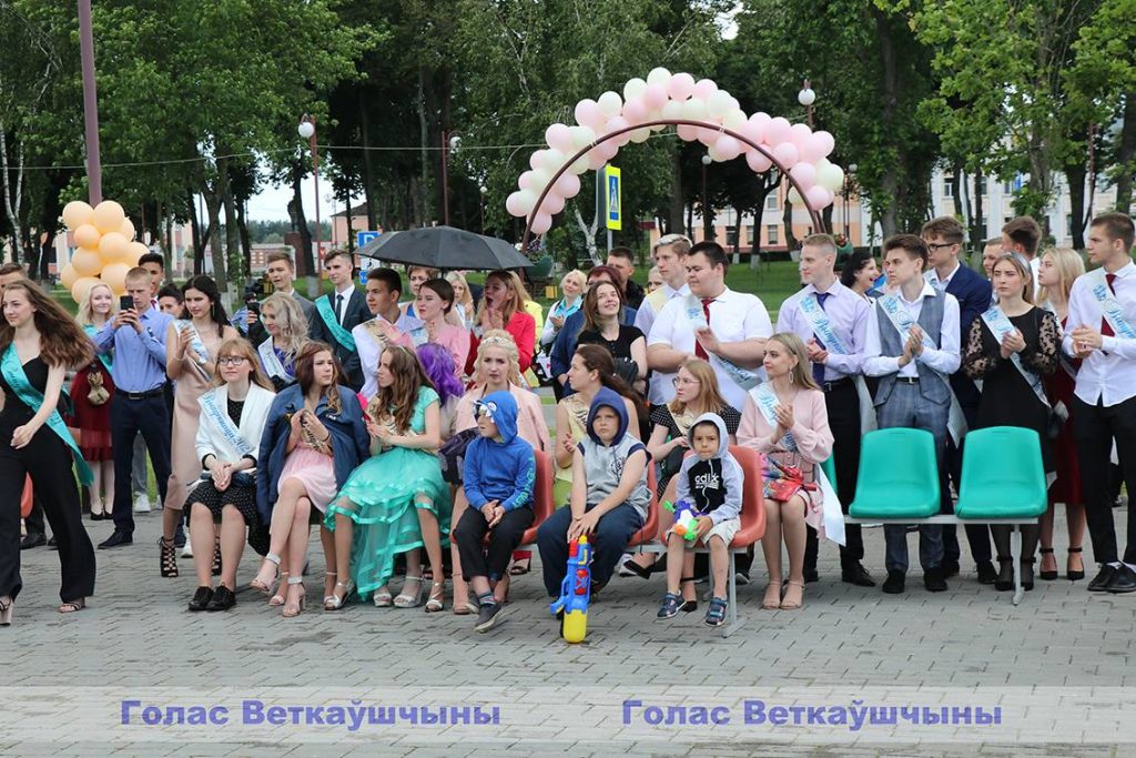 img_2845-1024x683 В Ветке прошёл районный бал выпускников