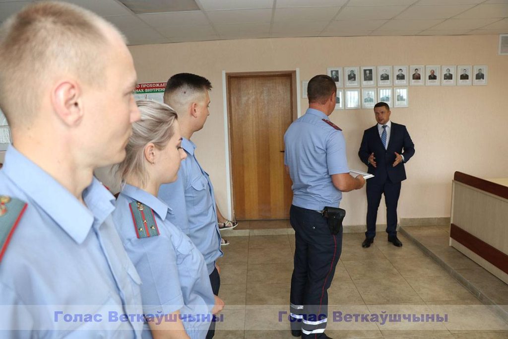 img_4808-1024x683 Глава района Павел Силивончик поздравил с профессиональным праздником и юбилеем службы Сотрудников отделения ГАИ