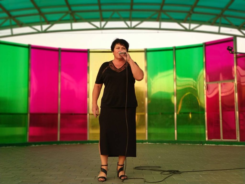 niyibfexggk-1024x768 В Ветке прошла вечеринка в стиле 90-х