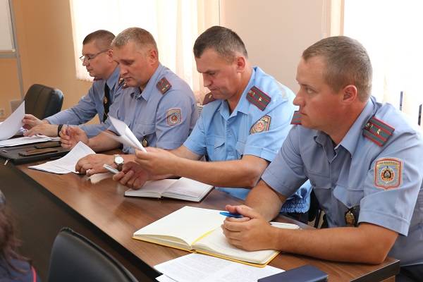 vetkovski_raion_privalov-1 Заместитель губернатора Владимир Привалов провёл в Ветке приём граждан и прямую телефонную линию, а также совещание областных субъектов профилактики правонарушений