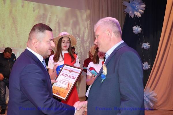 img_6928 Сегодня в Ветковском районе наградили победителей районного соревнования "Дожинки-2021"