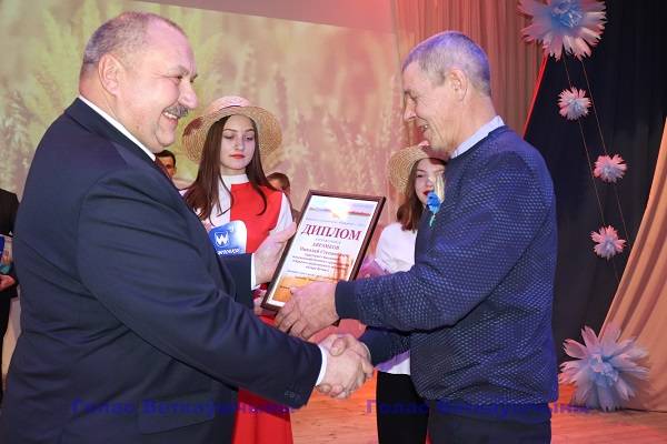 img_6972 Сегодня в Ветковском районе наградили победителей районного соревнования "Дожинки-2021"
