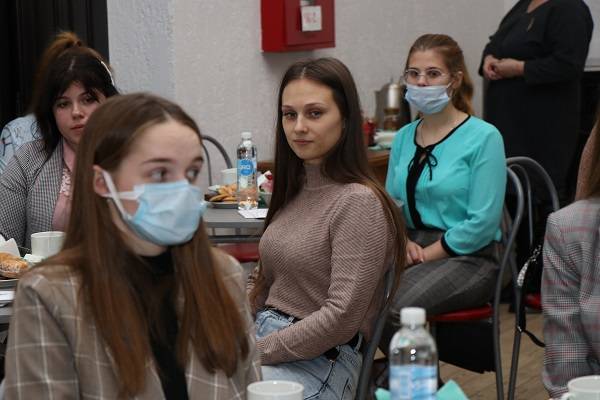 img_7747 Глава района Павел Силивончик встретился с молодыми специалистами, прибывшими в район в этом году