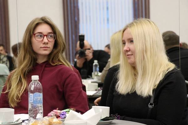 img_7816 Глава района Павел Силивончик встретился с молодыми специалистами, прибывшими в район в этом году