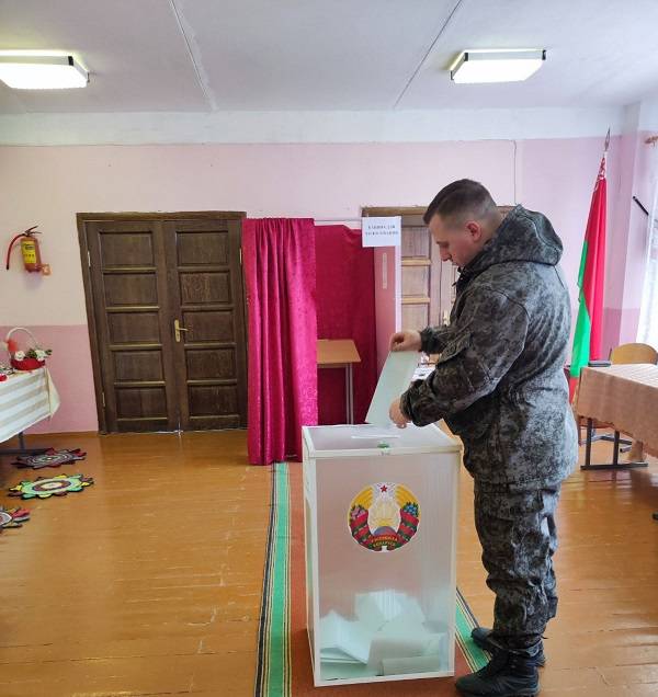 img-07e9aaca09b316e39b9c47a78814f37b-v Как проходит основной день голосования  на Ветковщине