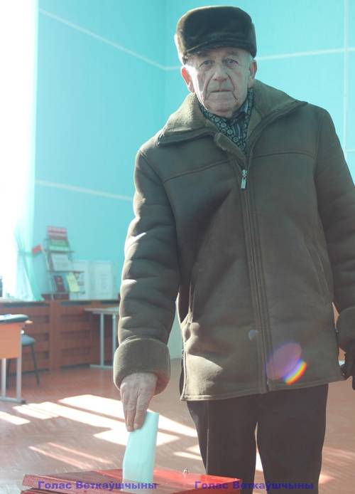 img_0133 Своё право на досрочное голосование продолжают использовать жители Хальча