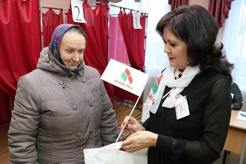 img_9212 В день референдума многие избиратели получили подарки от Белой Руси