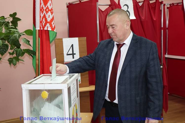 vetkovski_raion_goncharov_24_02-3 Председатель Ветковской районной комиссии по референдуму сделал свой выбор досрочно