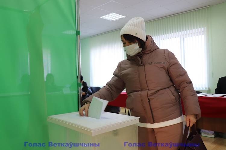 vetkovski_raion_referendum_dosrochnoe_22_02-10 Ветковчане голосуют досрочно: начало дня на участке для голосования №12 было достаточно активным 