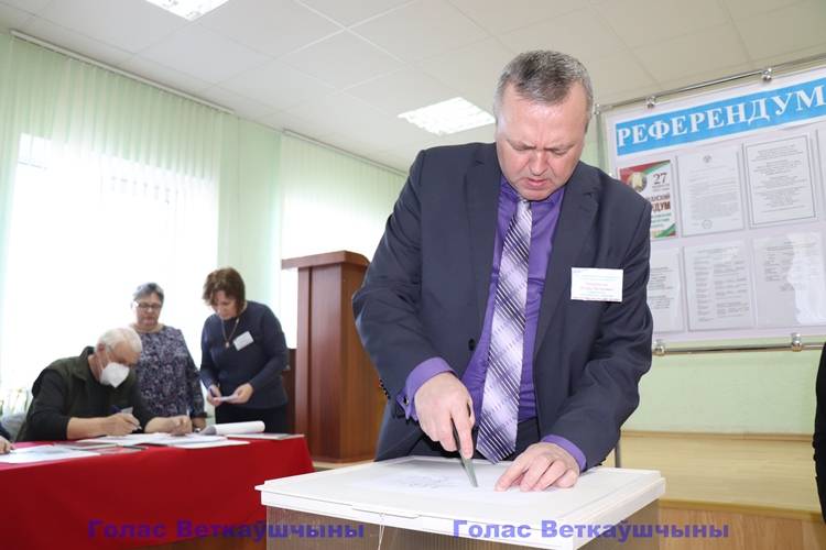 vetkovski_raion_referendum_dosrochnoe_22_02-3 Ветковчане голосуют досрочно: начало дня на участке для голосования №12 было достаточно активным 