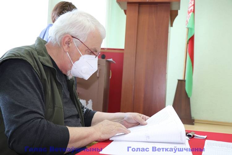 vetkovski_raion_referendum_dosrochnoe_22_02-4 Ветковчане голосуют досрочно: начало дня на участке для голосования №12 было достаточно активным 