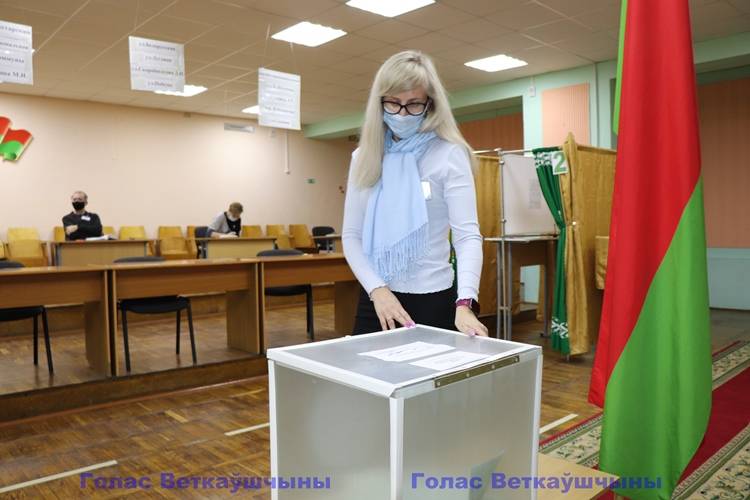 vetkovski_raion_referendum_gimnazia_23_02-2 Второй день досрочного голосования. Избирательный участок №14 работает в штатном режиме