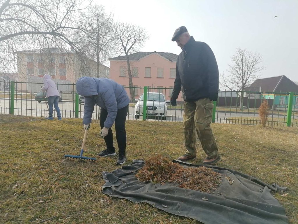 img-1688dddf839a90aa09d3e0e495db7e9e-v-1024x768 Коллектив редакции принимает активное участие в областном субботнике 