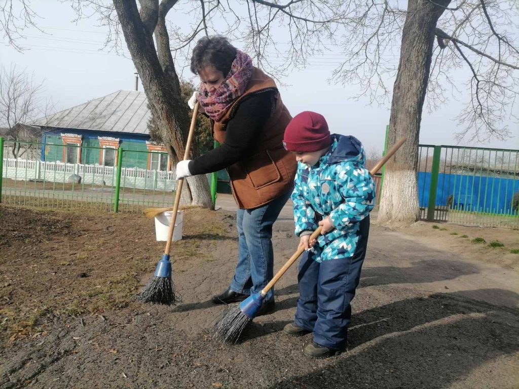 img-70f9e2292180dc626a973431e118b11c-v-1024x768 Коллектив редакции принимает активное участие в областном субботнике 