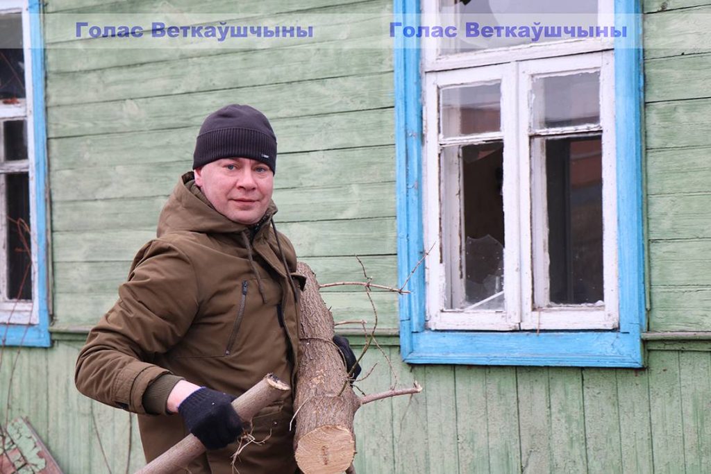img_0081-1024x683 Ветковский райисполком и районный Совет депутатов проводят санитарную очистку древесно-кустарниковой растительности на участке рядом с новостройкой в центре города