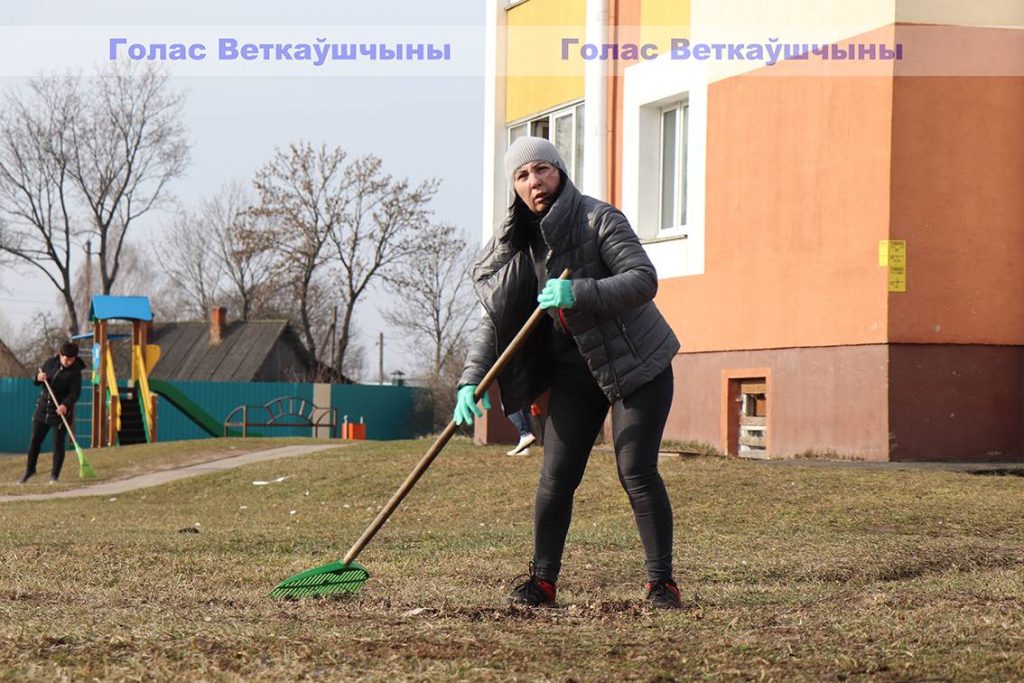 img_9878-1024x683 Коллективы организаций наводили порядок на городских улицах