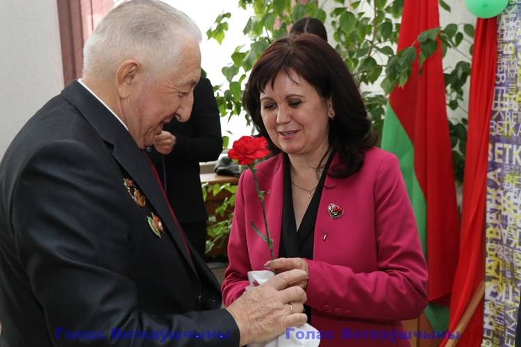 vetkovski_raion_veterani_24_03-3 В рамках празднования 35-летия ветеранской организации ветеранам труда вручили подарки от Белой Руси