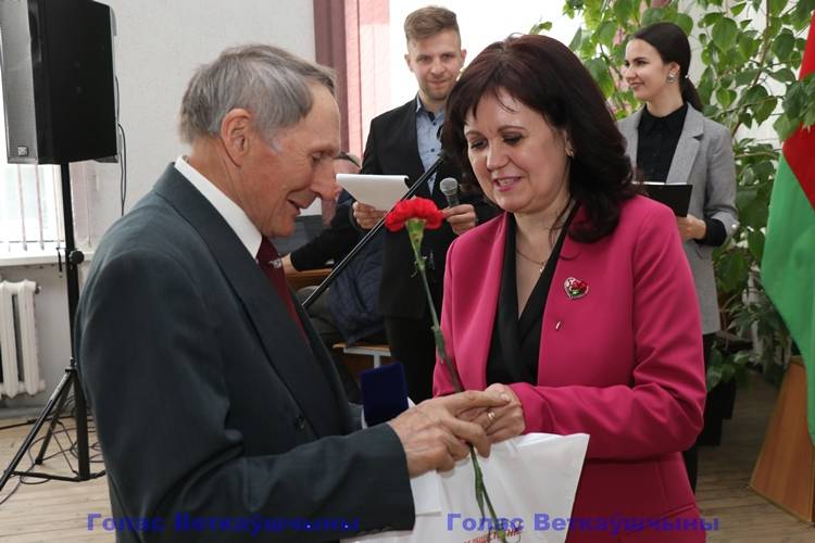 vetkovski_raion_veterani_24_03 В рамках празднования 35-летия ветеранской организации ветеранам труда вручили подарки от Белой Руси
