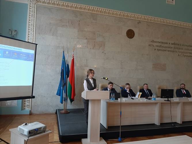 20220406_112208 В Гомеле представители средств массовой информации и власти встретились, чтобы уточнить механизмы эффективного взаимодействия, обсудить вопросы государственной информационной политики и поделиться опытом работы в современном интернет-пространстве