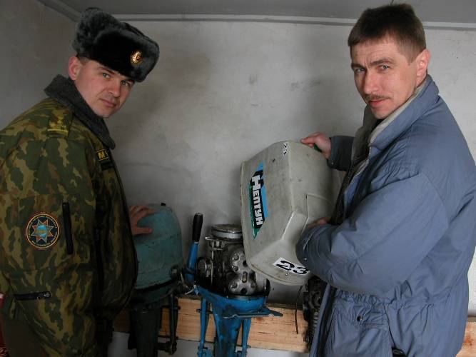 dscn6471 Берегут людей у водной глади