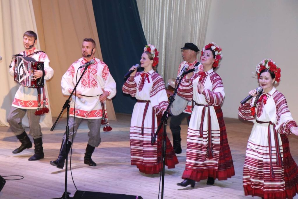 ga_dv8xmjfi-1024x683 В Ветке дали старт XXXVI социально-творческой программе "В будущее — с надеждой"
