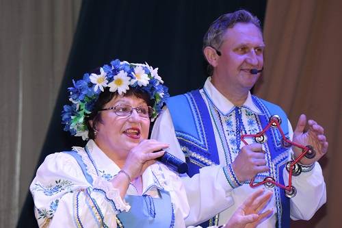 img_0223 В Ветковском центре культуры и народного творчества по случаю Дня единения народов Беларуси и России прошёл праздничный концерт
