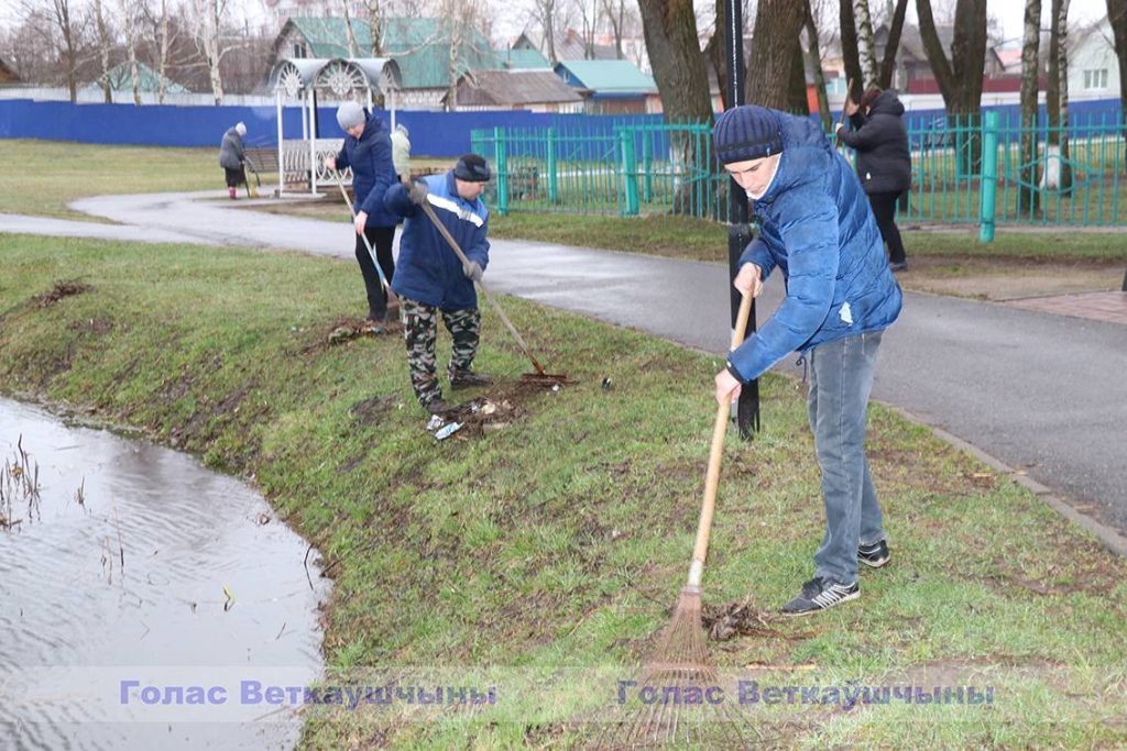 img_0895-1024x683 Сегодня излюбленное место отдыха ветковчан — территория озера Ставок — стала ещё чище и ухоженнее