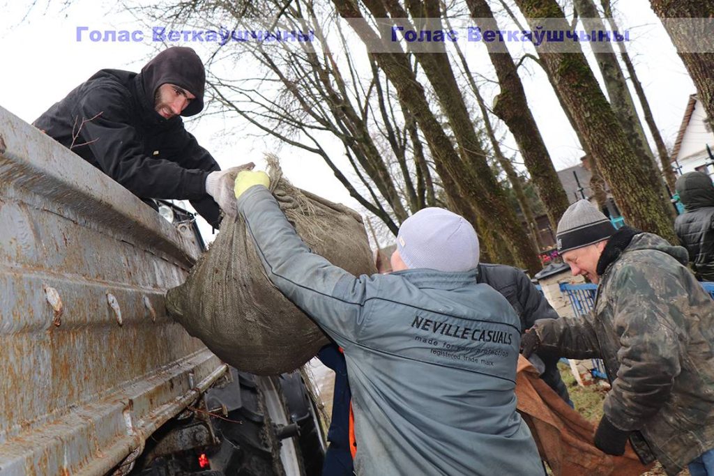 img_1268-1024x683 В первую очередь субботник предполагает наведение санитарного порядка на городских пустырях и окраинах, так ка центр и улицы наших населённых пунктов в порядке поддерживаются всегда