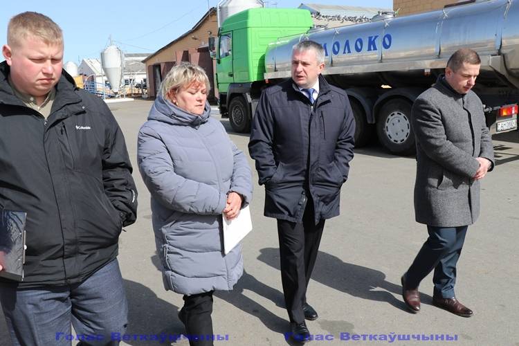 vetkovski_raion_krupko_xalch_14_04-7 Сегодня губернатор области Иван Крупко посетил наш район, чтобы ещё ближе узнать, чем живут Ветковщина и ветковчане