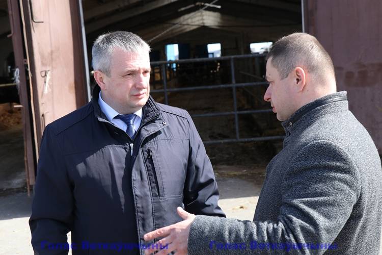 vetkovski_raion_krupko_xalch_14_04 Сегодня губернатор области Иван Крупко посетил наш район, чтобы ещё ближе узнать, чем живут Ветковщина и ветковчане