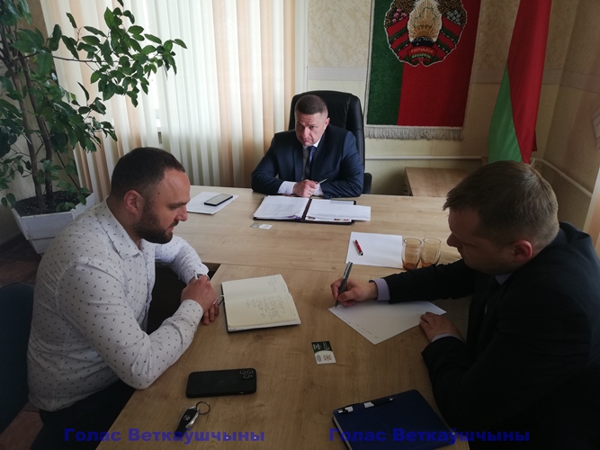 vetkovski_raion_den_soveta_danilovichi_13_05-4 В рамках Дня Совета председатель Ветковского райисполкома Павел Силивончик и прокурор района Роман Фурс провели приём граждан в Даниловичах