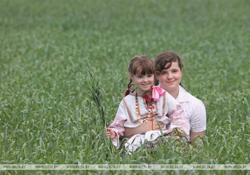 000027_e98376682a8027074325885500454c73_451500 ФОТОФАКТ: Обряд "Пахаванне стралы" провели в Ветковском районе