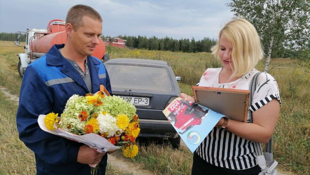 2-1024x578 На полях Ветковщины снова чествовали водителя-тысячника