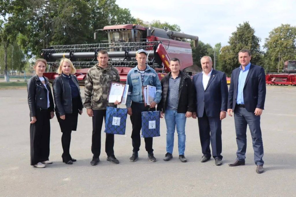 vetkovski_raion_-zatva-1-18-1024x682 На Ветковщине завершилась уборка зерновых!