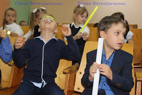 vetkovski_raion_deti-1-6 Ветковская ГАИ вручила школьникам фликеры