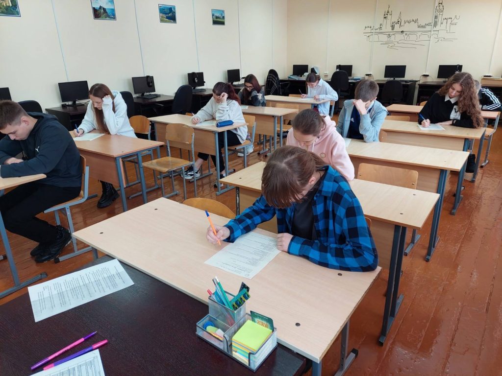 4-3-1024x768 В Ветке прошёл районный этап республиканского правового турнира «Сила Закона»